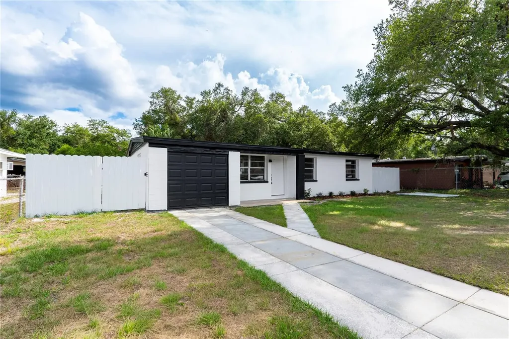 8325 Endive Avenue Tampa FL 33619