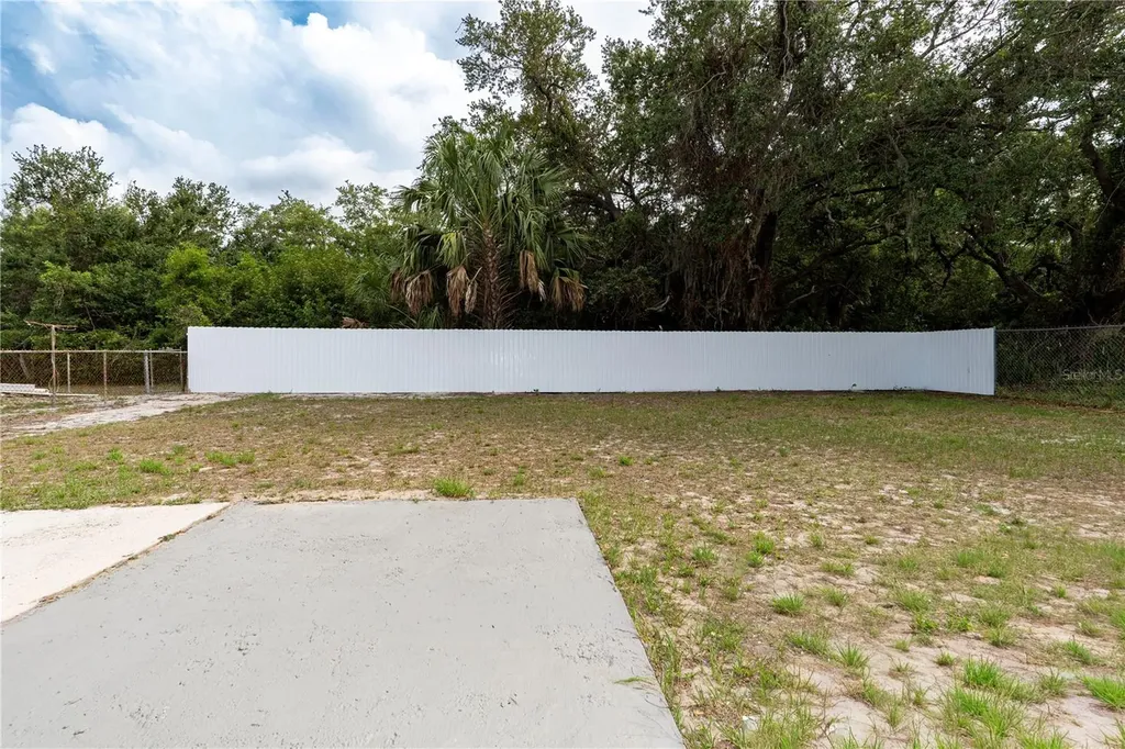 8325 Endive Avenue Tampa FL 33619