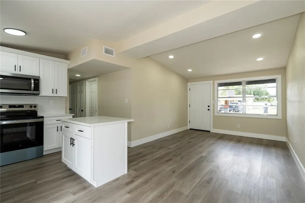 8325 Endive Avenue Tampa FL 33619