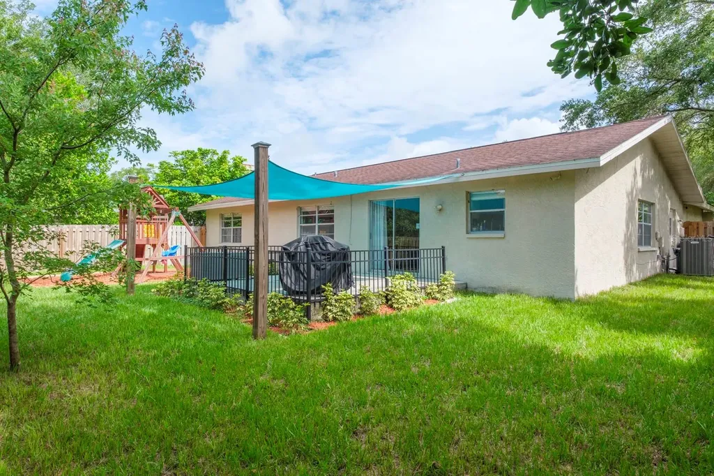 1313 Whisper Drive Largo FL 33770