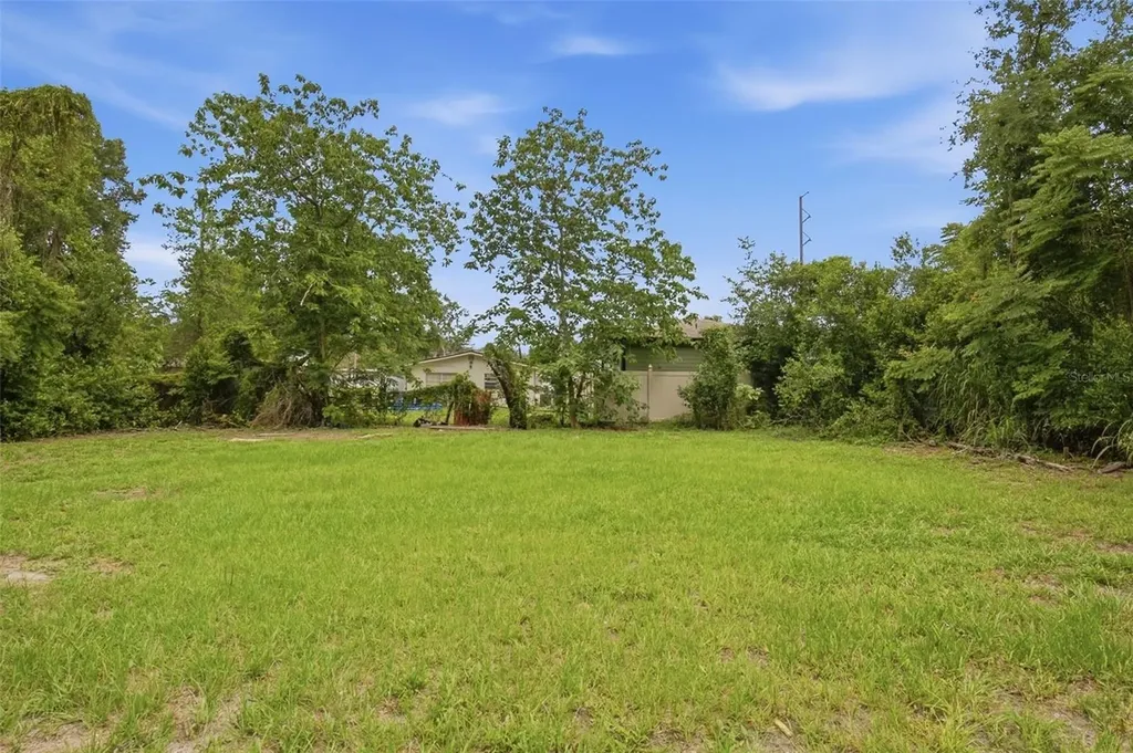 1510 E Navajo Avenue Tampa FL 33612
