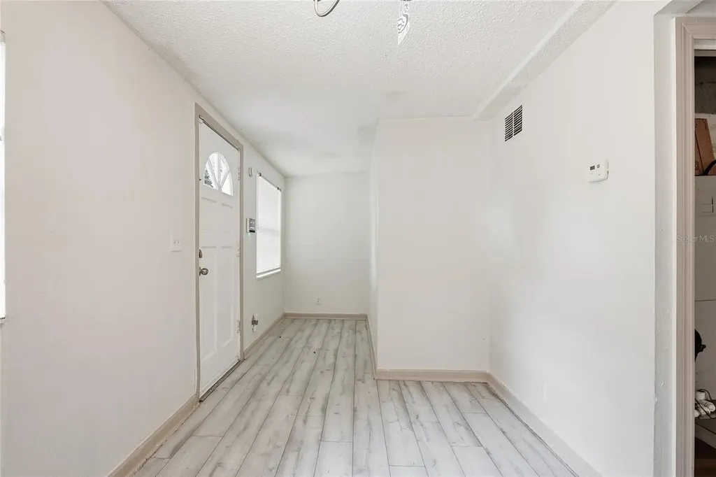 1510 E Navajo Avenue Tampa FL 33612