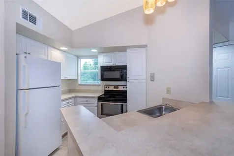 4504 Commander Drive Orlando FL 32822