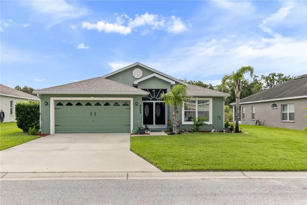 4562 Fairway Oaks Drive Mulberry FL 33860