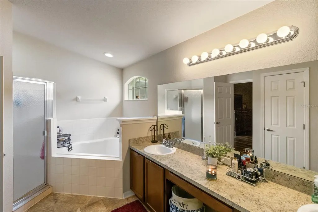 4562 Fairway Oaks Drive Mulberry FL 33860