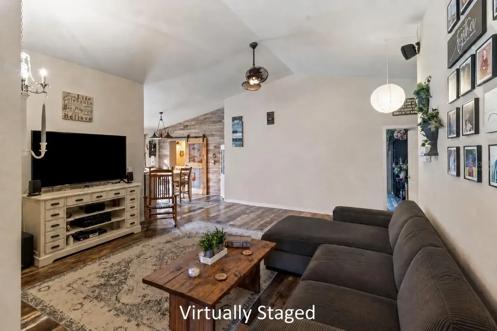 4562 Fairway Oaks Drive Mulberry FL 33860