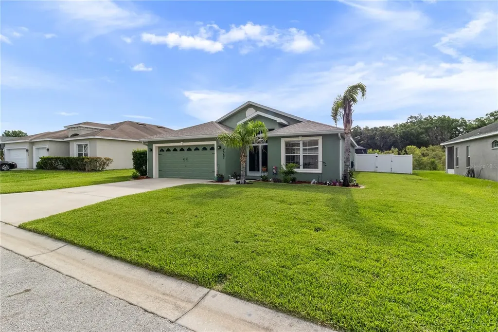 4562 Fairway Oaks Drive Mulberry FL 33860