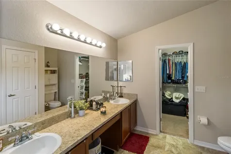 4562 Fairway Oaks Drive Mulberry FL 33860