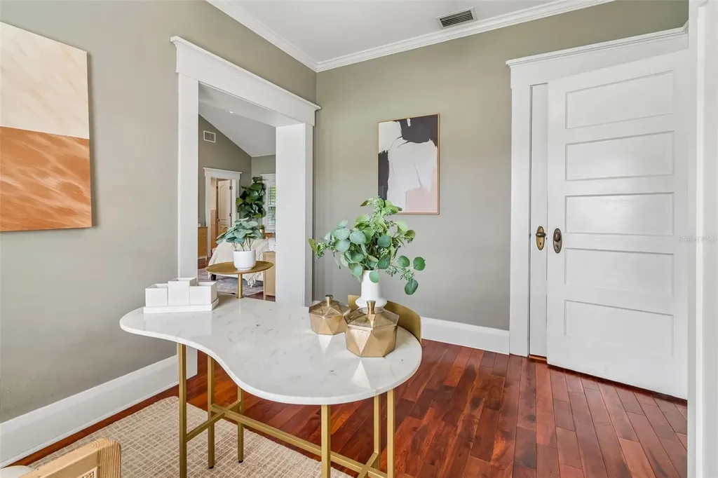 4010 W Neptune Street Tampa FL 33629