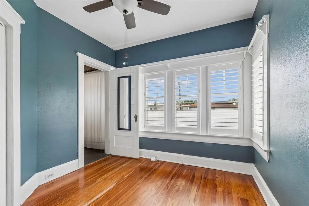 4010 W Neptune Street Tampa FL 33629