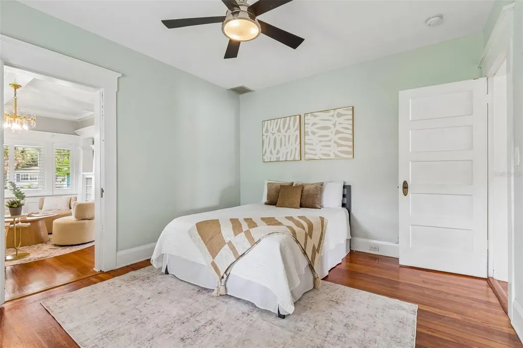 4010 W Neptune Street Tampa FL 33629