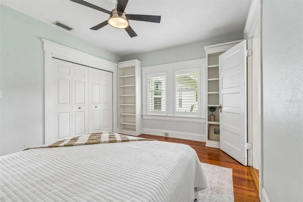 4010 W Neptune Street Tampa FL 33629