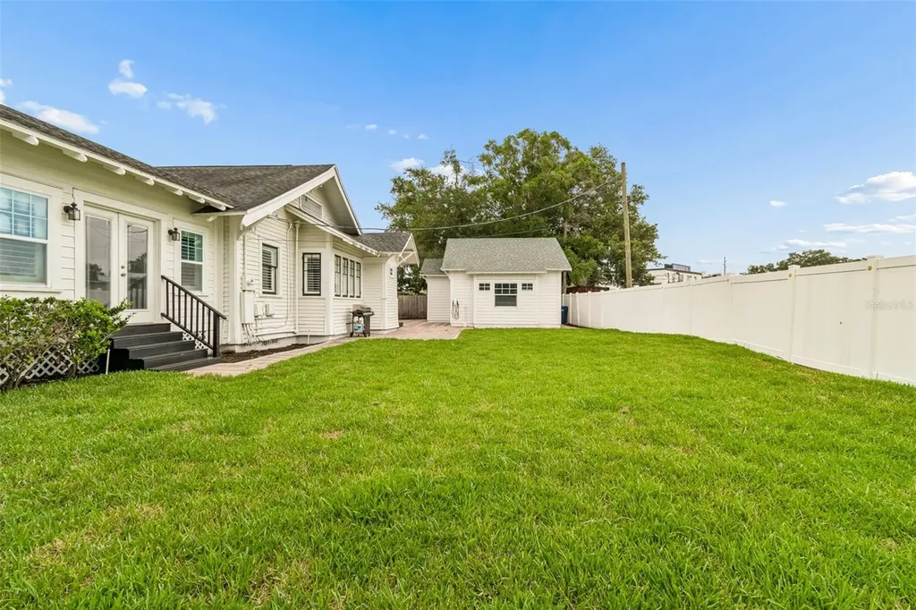 4010 W Neptune Street Tampa FL 33629
