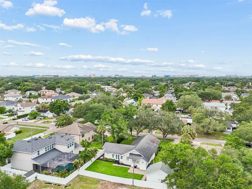 4010 W Neptune Street Tampa FL 33629