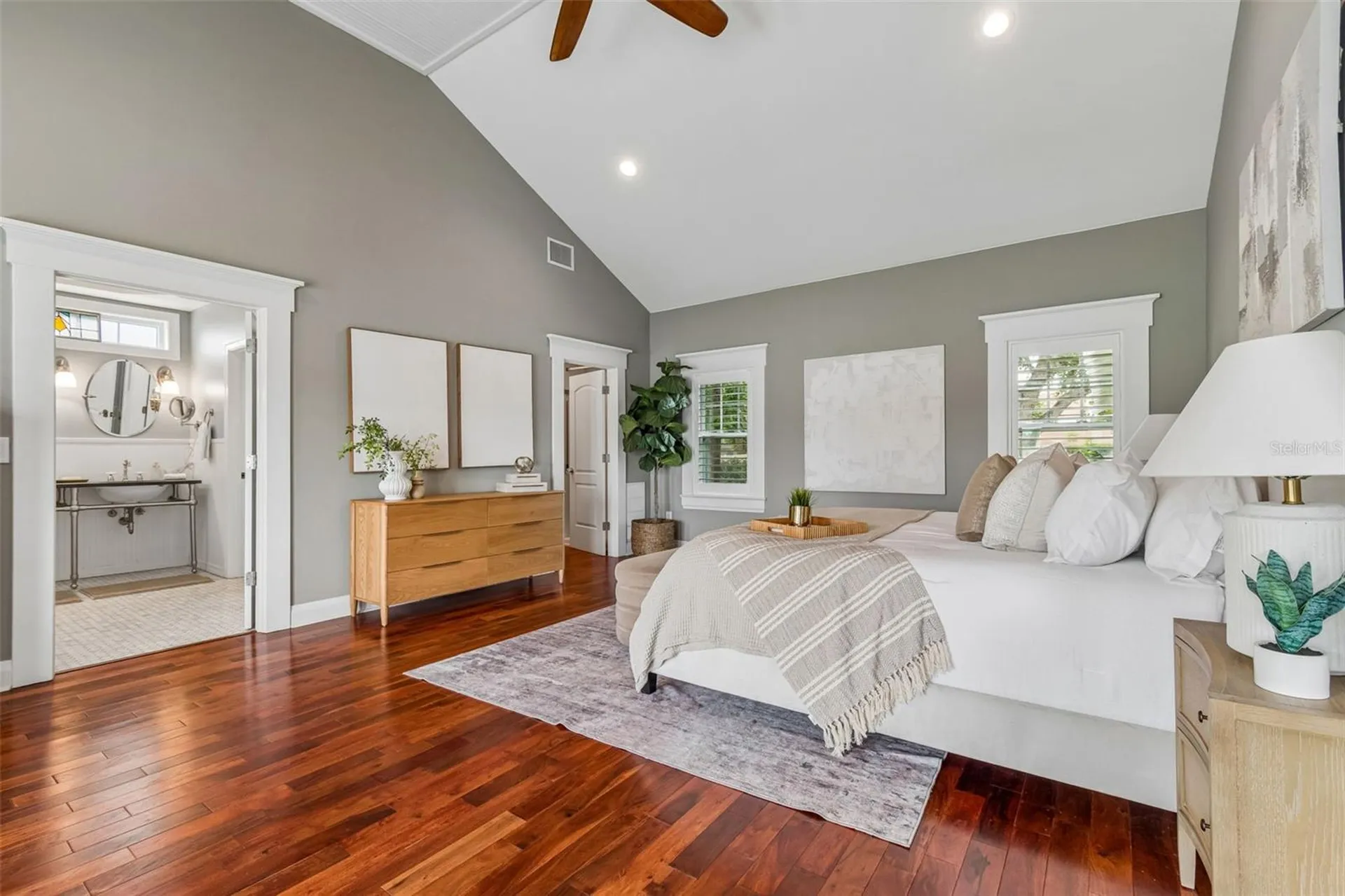4010 W Neptune Street Tampa FL 33629