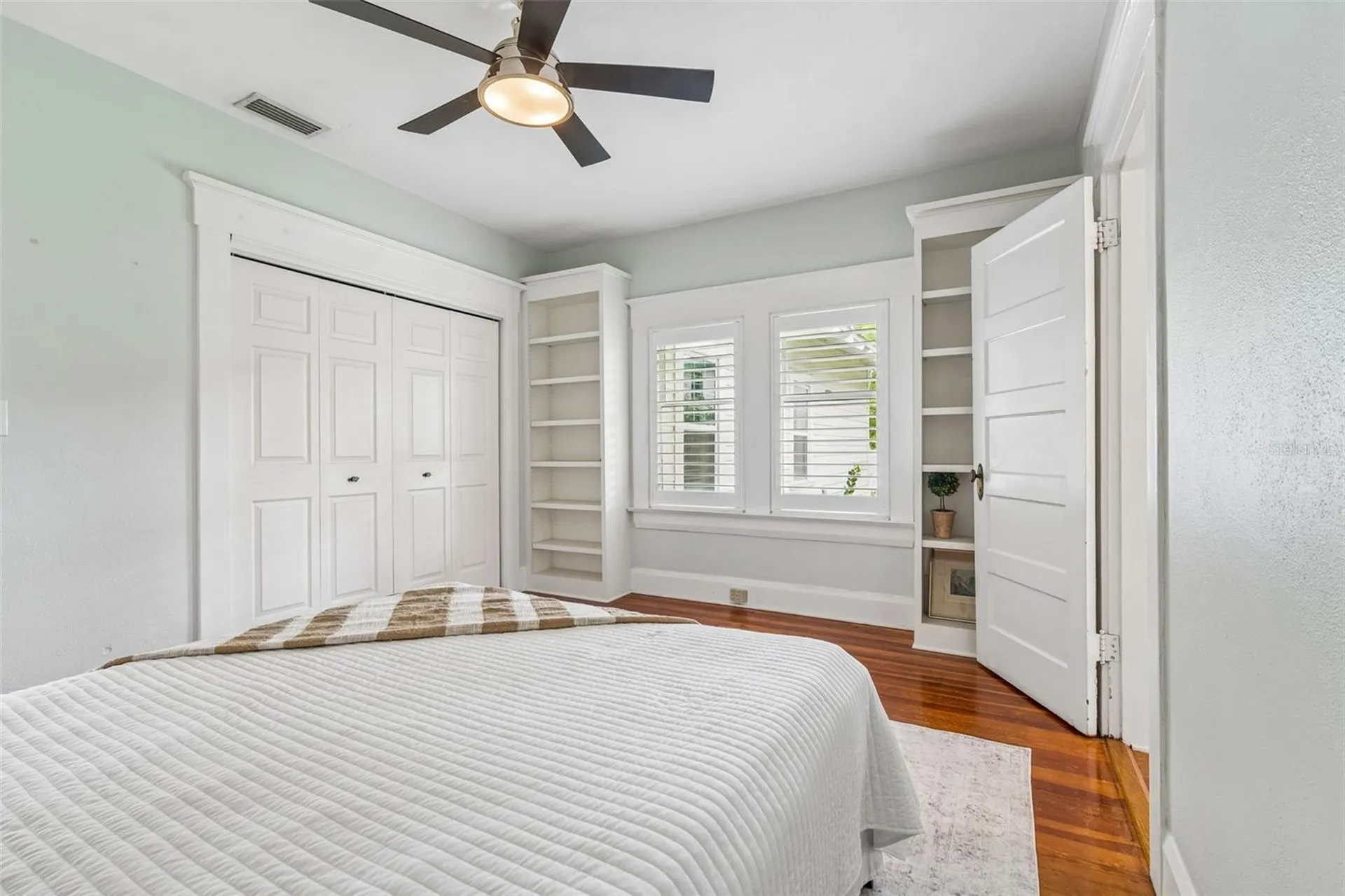 4010 W Neptune Street Tampa FL 33629