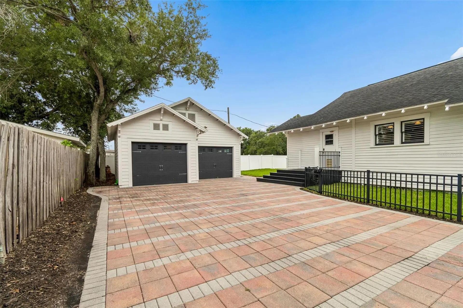 4010 W Neptune Street Tampa FL 33629