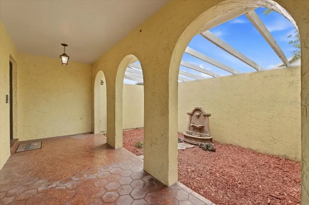 7026 Willow Run Loop Lakeland FL 33813