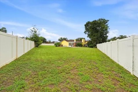 7026 Willow Run Loop Lakeland FL 33813