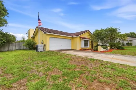 7026 Willow Run Loop Lakeland FL 33813