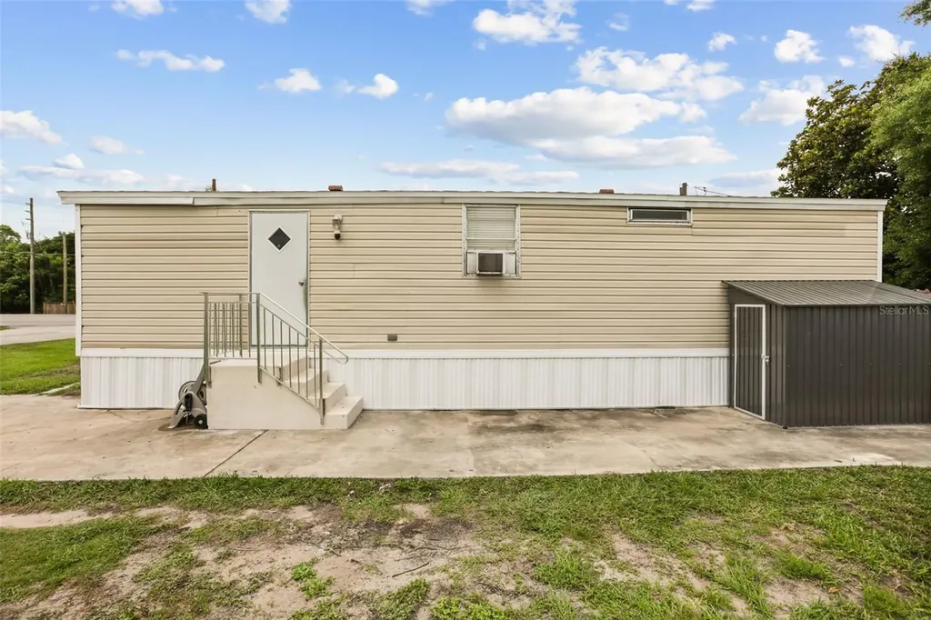 2016 Oak Street St Cloud FL 34769