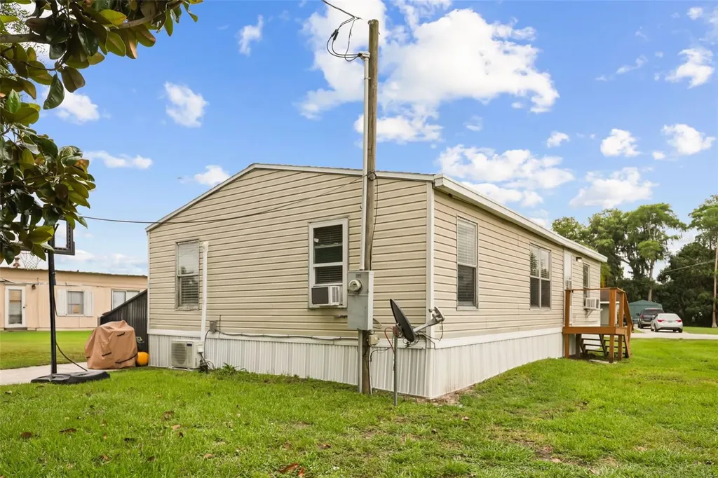 2016 Oak Street St Cloud FL 34769
