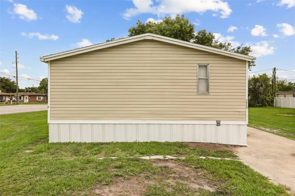 2016 Oak Street St Cloud FL 34769