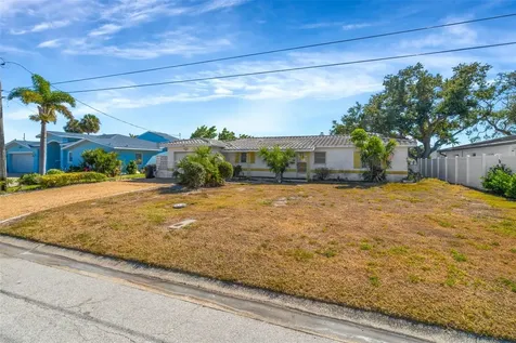 7932 2nd Avenue S St Petersburg FL 33707