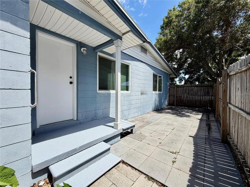 4227 5th Avenue N St Petersburg FL 33713
