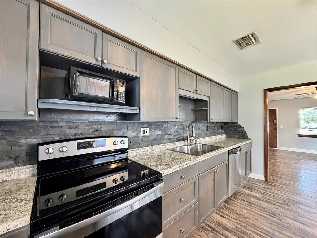 4227 5th Avenue N St Petersburg FL 33713