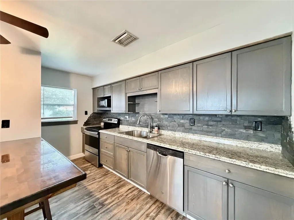 4227 5th Avenue N St Petersburg FL 33713
