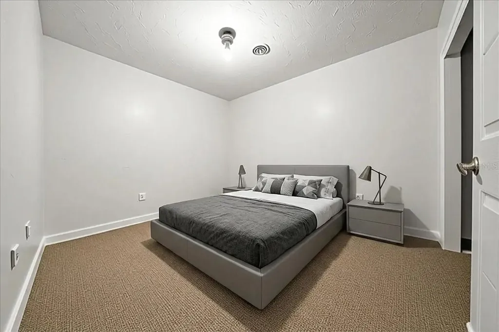 215 S Pine Avenue Ocala FL 34471