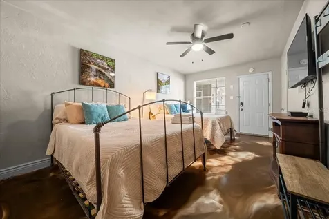 215 S Pine Avenue Ocala FL 34471