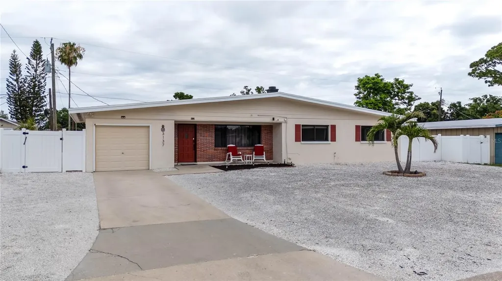 3137 Bay Street Sarasota FL 34237