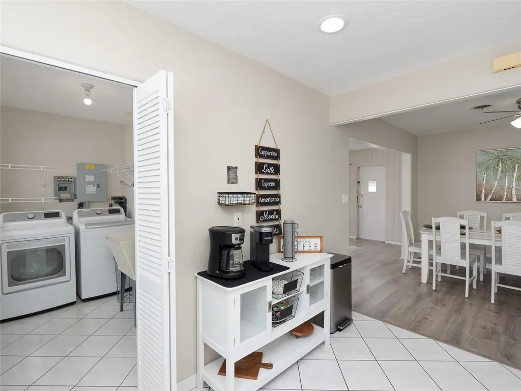 3137 Bay Street Sarasota FL 34237