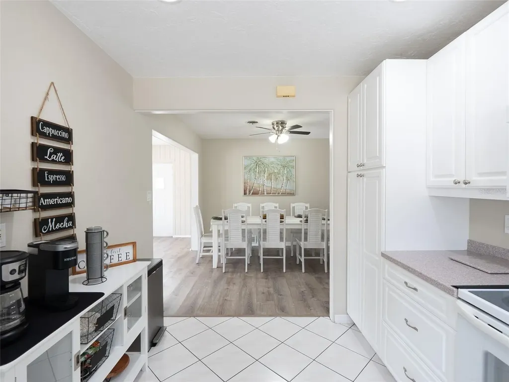 3137 Bay Street Sarasota FL 34237