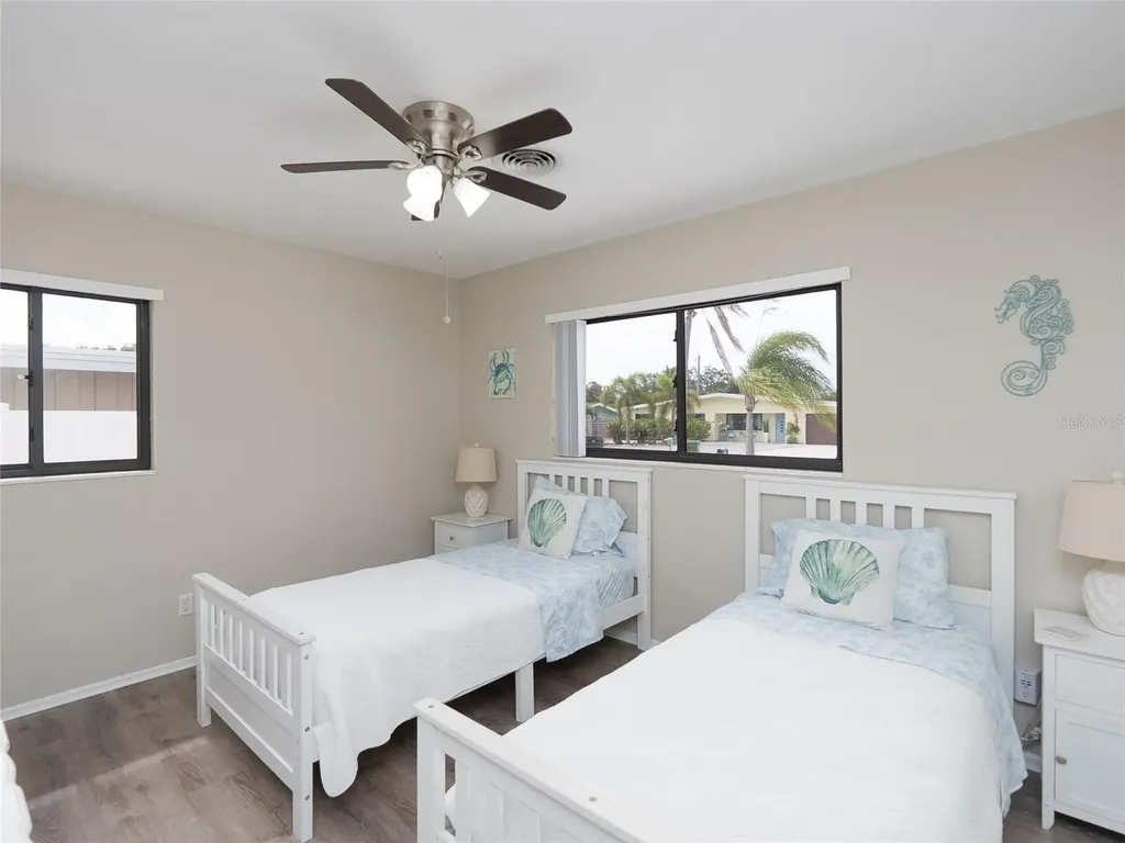 3137 Bay Street Sarasota FL 34237
