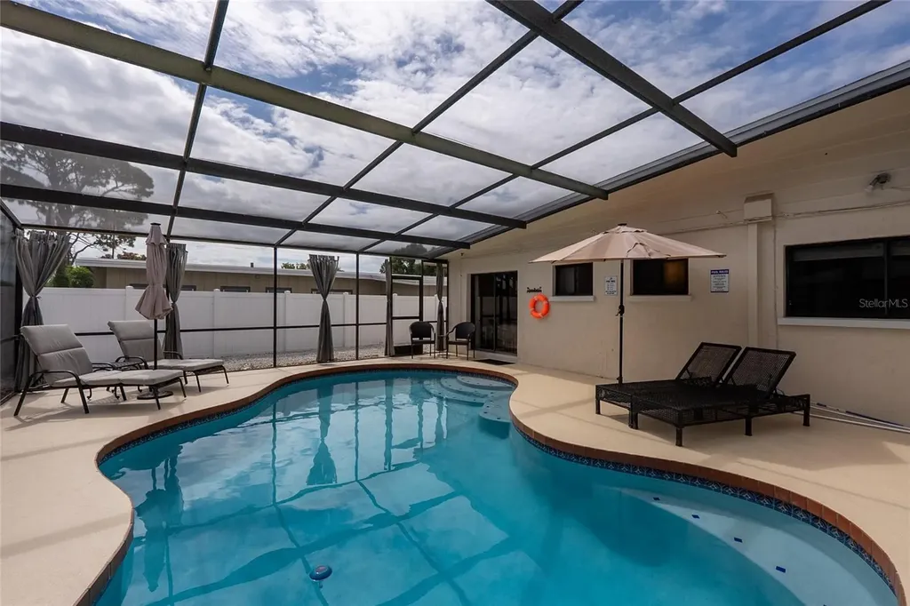 3137 Bay Street Sarasota FL 34237