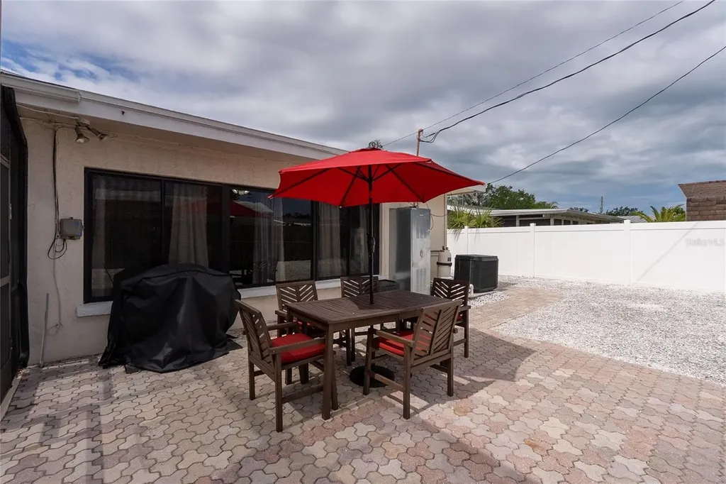 3137 Bay Street Sarasota FL 34237