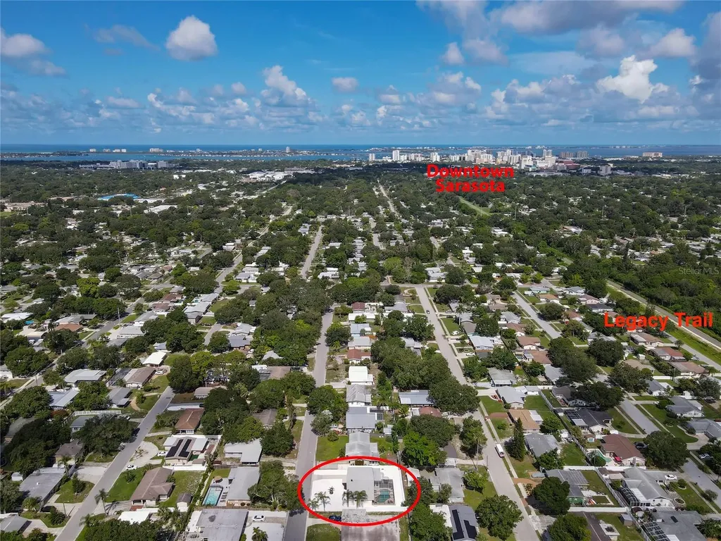 3137 Bay Street Sarasota FL 34237