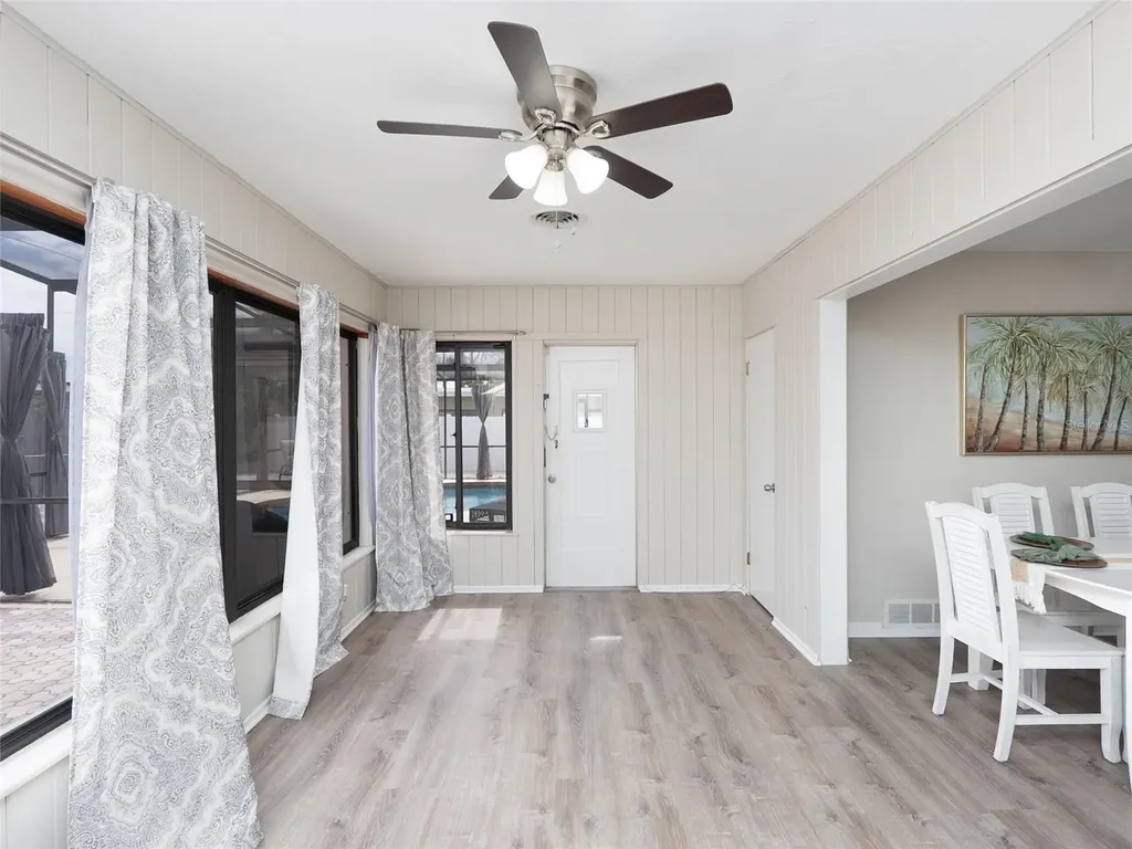 3137 Bay Street Sarasota FL 34237