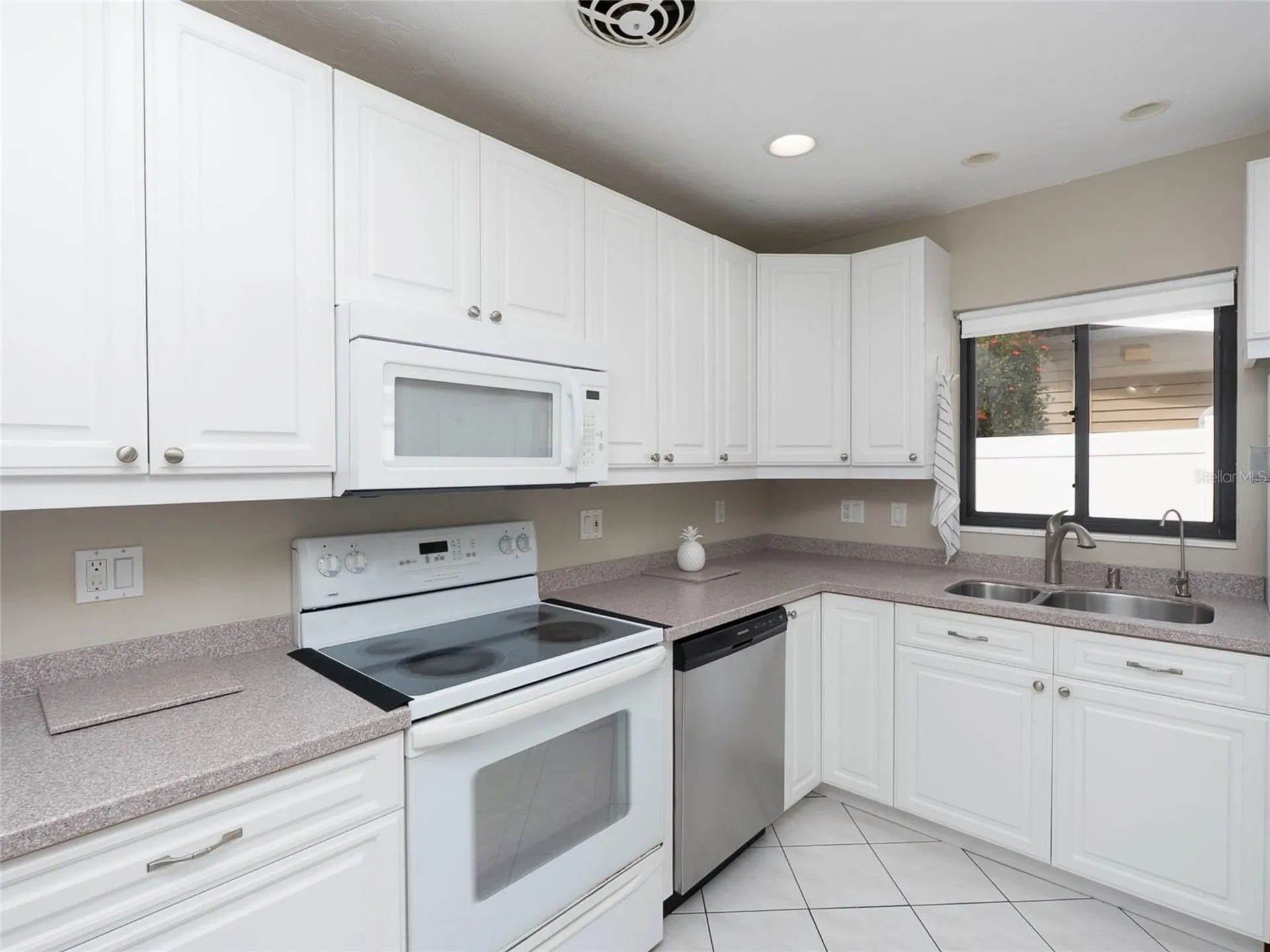 3137 Bay Street Sarasota FL 34237