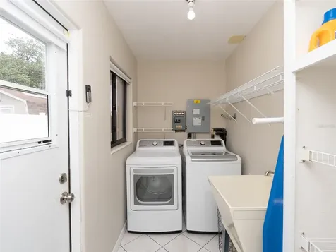 3137 Bay Street Sarasota FL 34237
