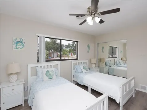 3137 Bay Street Sarasota FL 34237