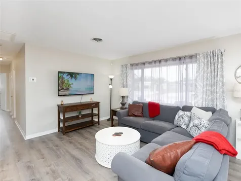 3137 Bay Street Sarasota FL 34237