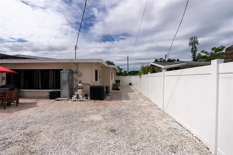 3137 Bay Street Sarasota FL 34237