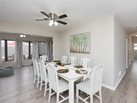 3137 Bay Street Sarasota FL 34237