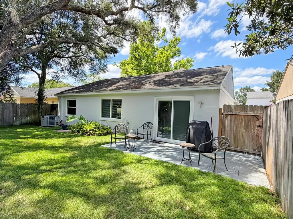 8521 Misty River Court Tampa FL 33637