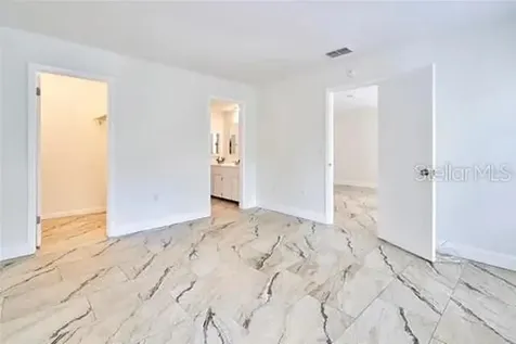 11713 Raintree Drive Tampa FL 33617