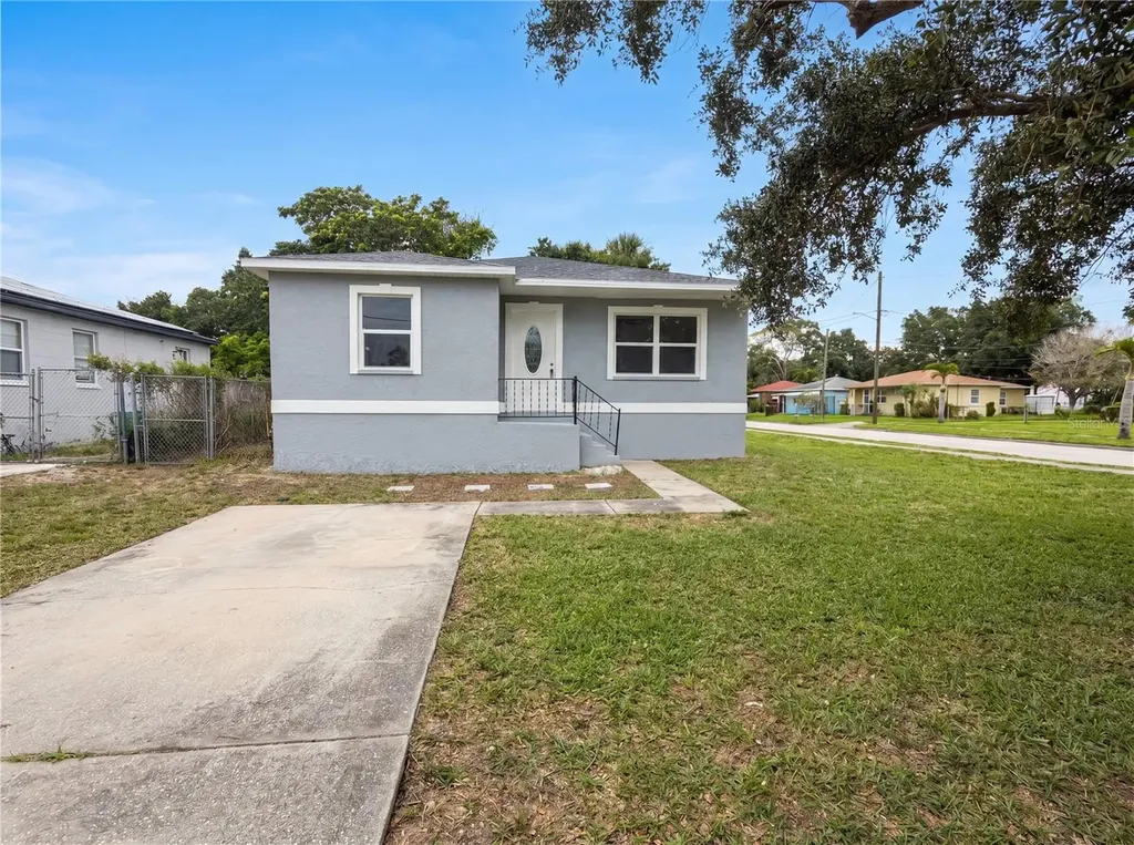 845 40th Avenue S St Petersburg FL 33705